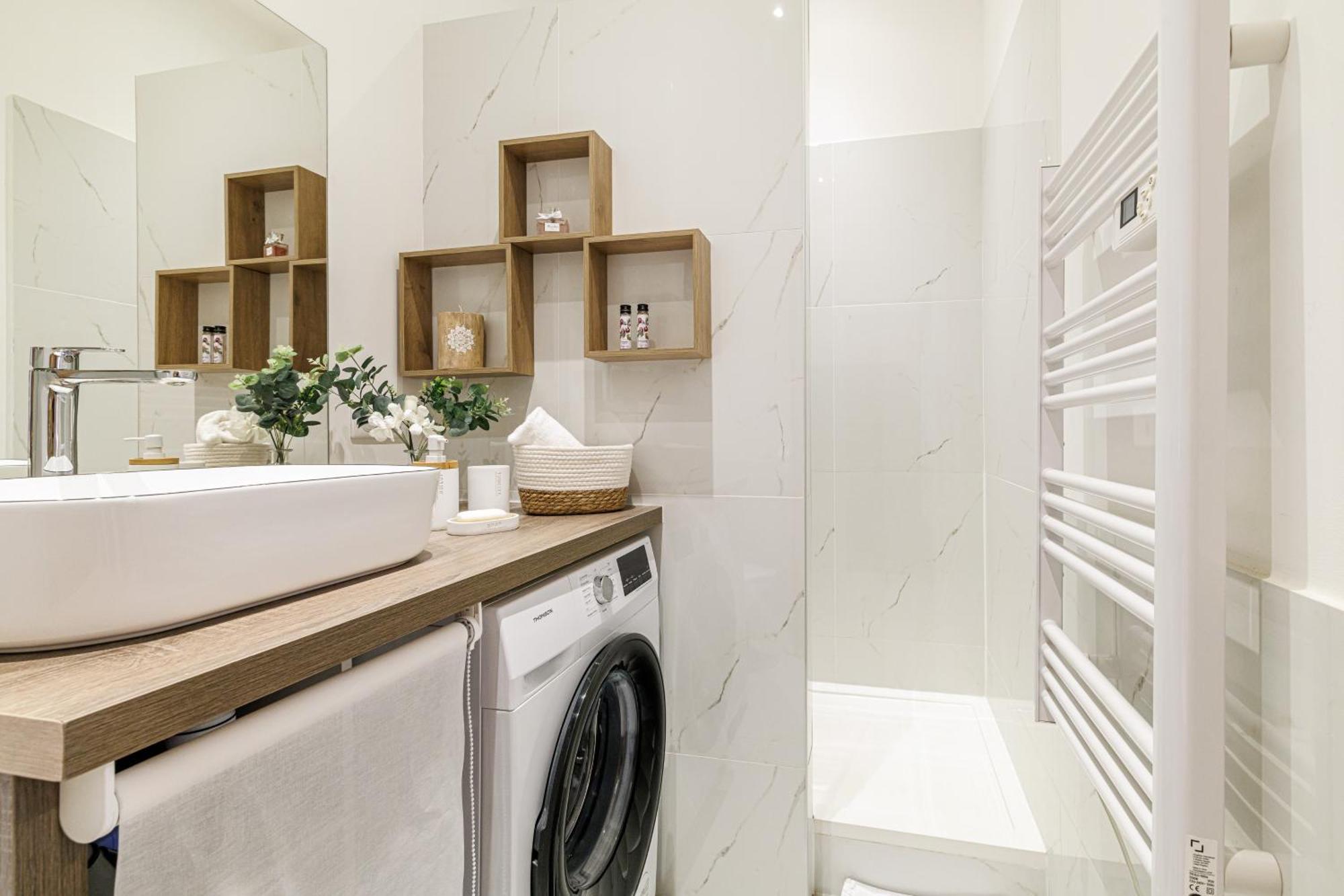 Old Town Antibes Superb New Flat, For 3, Ac, Wi-Fi 아파트 외부 사진
